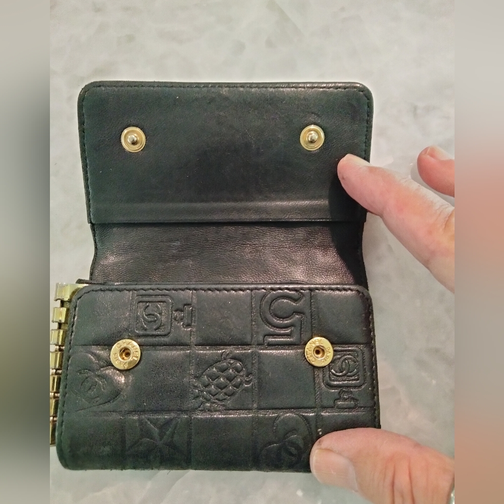 Vintage Chanel Lambskin Key Holder - Picture 6 of 12